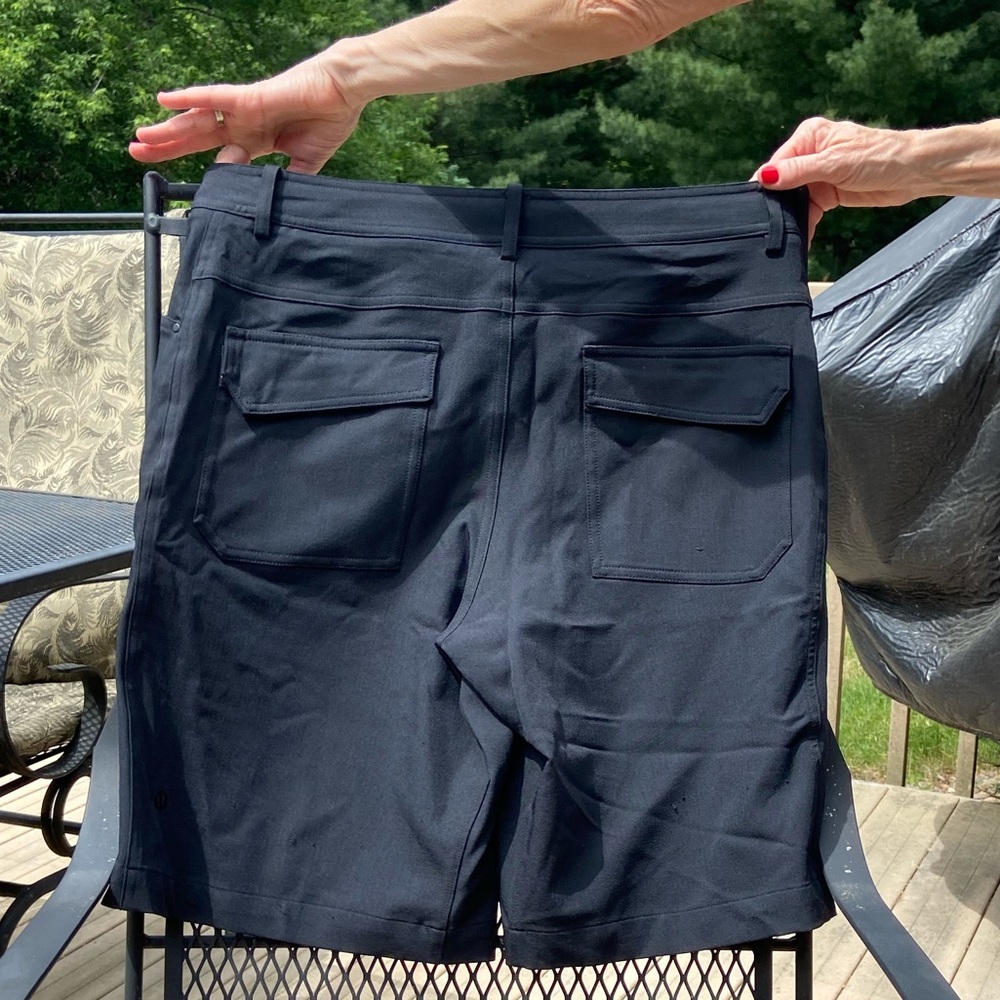 Lululemon Men’s Shorts size 34